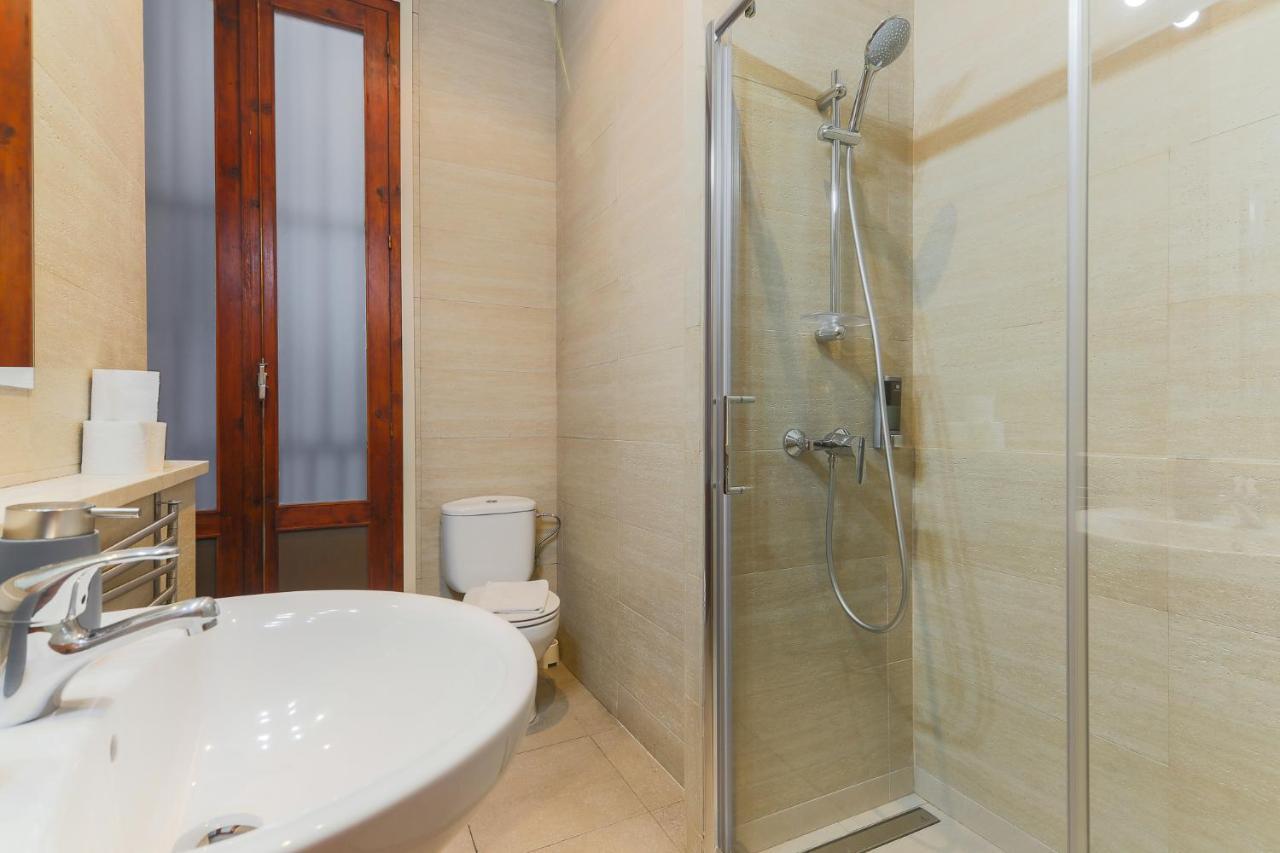 Great Spacious Apartment In The Gothic Quarter Barcelona Kültér fotó